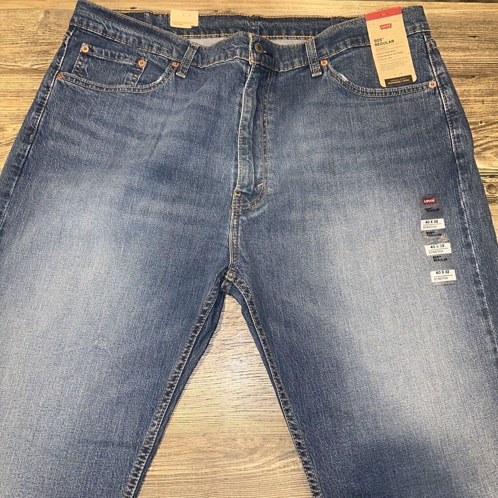 Levi's Men's 505 Regular Eco Ease Straight Fit Jeans. Size 40”x32”. NWT. 4